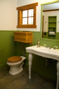 Mueller-2007-Bath-wood-toilet